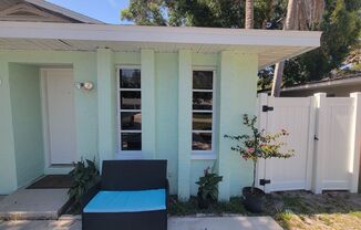 1 Bedroom, 1 Bathroom in Seminole
