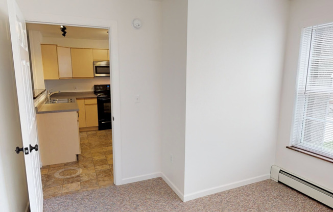 2 beds, 1 bath, 840 sqft, $1,525