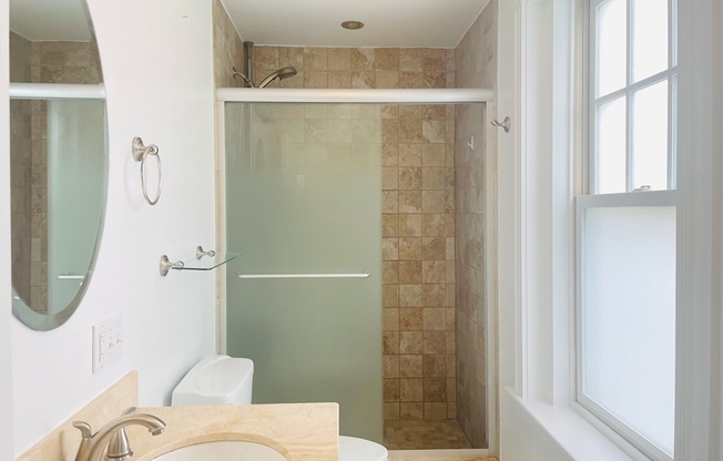 1 bed, 1 bath, 673 sqft, $3,350, Unit 39