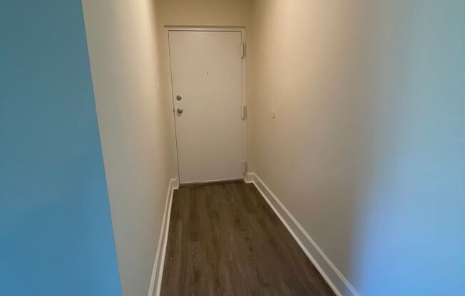 2 beds, 2 baths, 1,000 sqft, $1,900, Unit 14227 #302