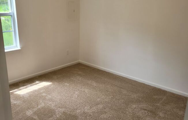 1 bed, 1 bath, 600 sqft, $925, Unit 200 5E