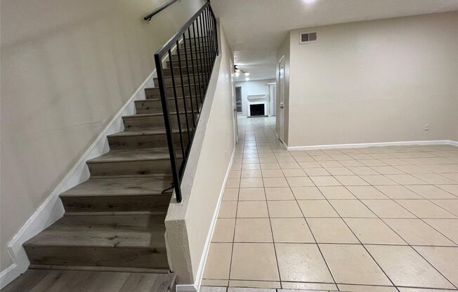 2130 GREENBRIAR COLONY DR
