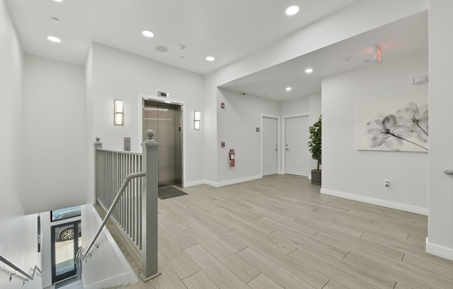 2 beds, 1 bath, $2,250, Unit 601