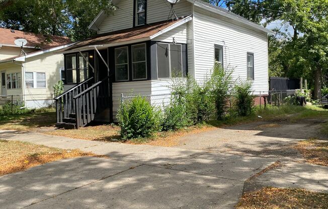 Northside 2 Bedroom Bungalow