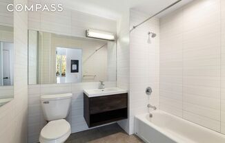 Studio, 1 bath, $3,200, Unit 4E