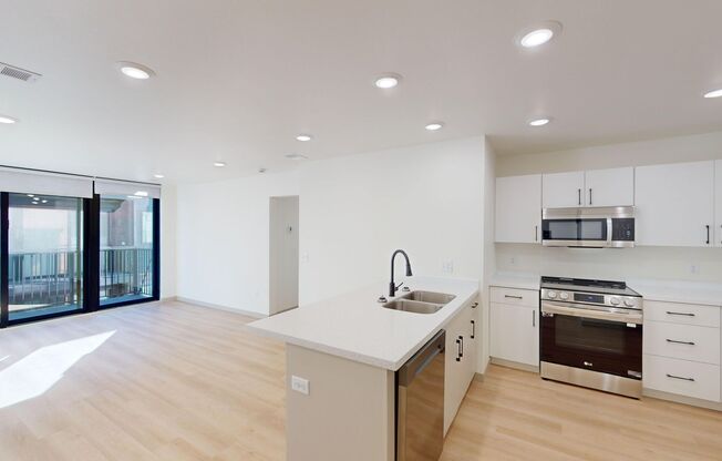 3 beds, 2 baths, 1,111 sqft, $1,440, Unit 6009 - 304
