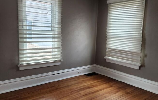 2 bedroom with 1 bath