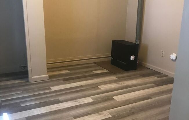 223 S 28th