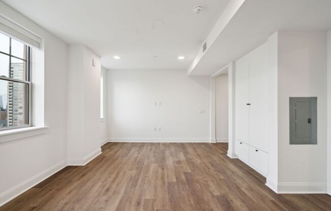1 bed, 1 bath, 764 sqft, $3,030, Unit 905