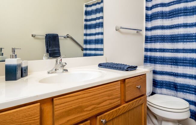 2 beds, 1 bath, 950 sqft, $1,350, Unit 3-8269