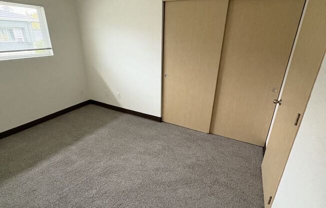 2 beds, 1 bath, 650 sqft, $1,275, Unit 1505-23