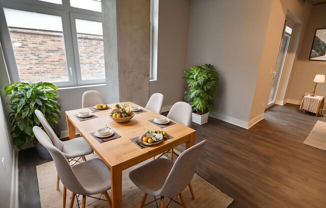 2 beds, 2 baths, 975 sqft, $4,275, Unit 3833-722