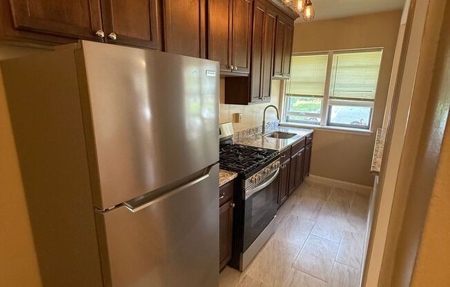 2 beds, 1 bath, 753 sqft, $1,409, Unit 208