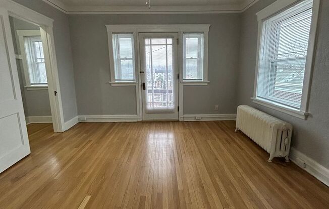 Dewey Apartments (3301 Dewey Ave.)