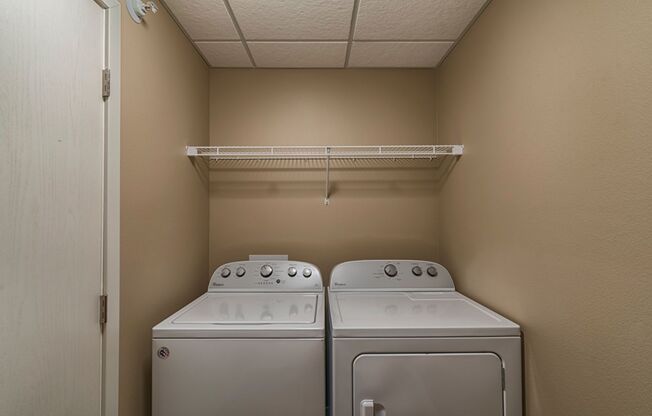 1 bed, 1 bath, 675 sqft, $1,005, Unit 211