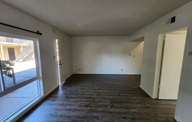 Bush Apartments (411)