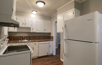 3 beds, 1 bath, $1,075