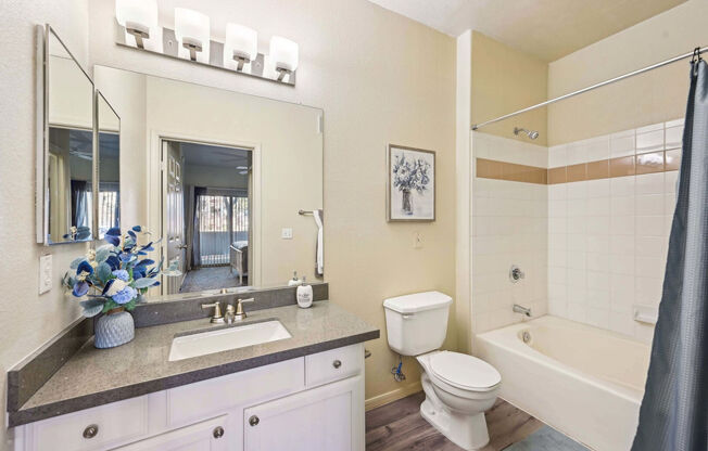 3 beds, 2 baths, 1,315 sqft, $1,825