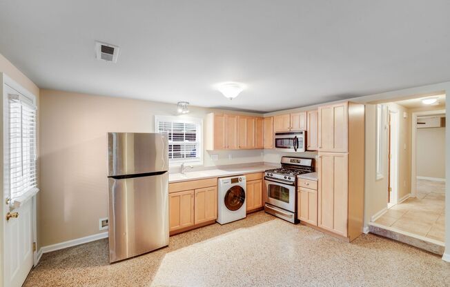 1 bed, 1 bath, 500 sqft, $1,700, Unit Unit 3