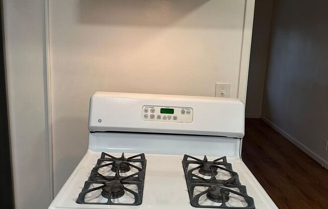 1 bed, 1 bath, 620 sqft, $1,995