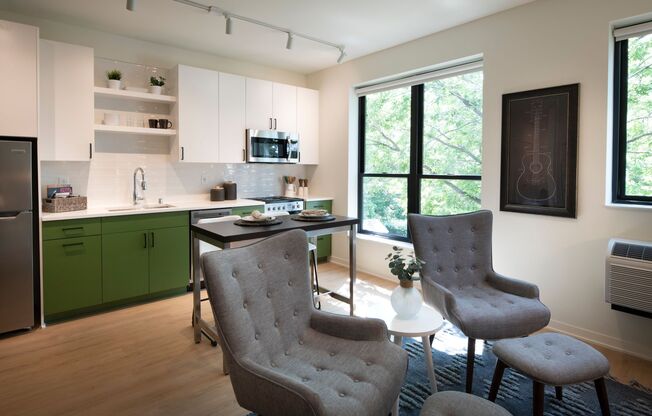 Studio, 1 bath, 411 sqft, $1,455, Unit 409