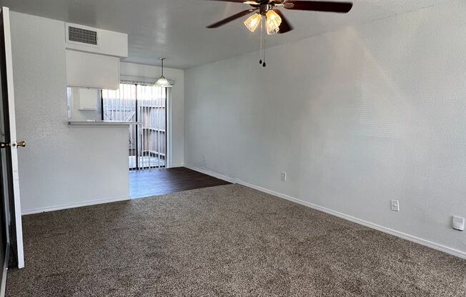 1 bed, 1.5 baths, 776 sqft, $975, Unit 19-604