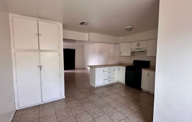 2 beds, 1.5 baths, $1,950, Unit # #C