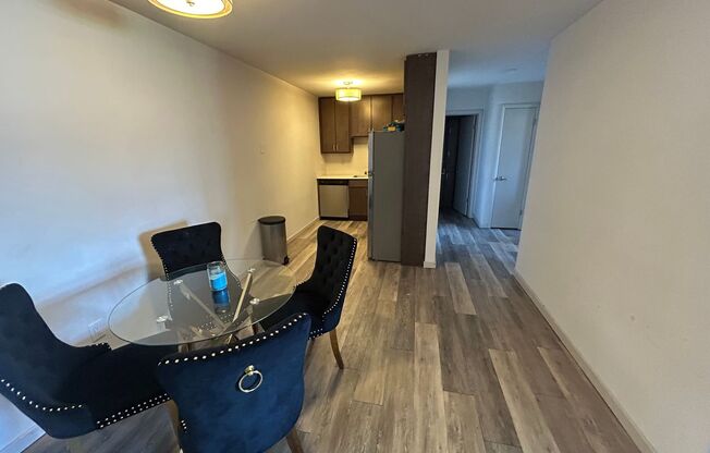 2 beds, 1 bath, $1,395, Unit 103