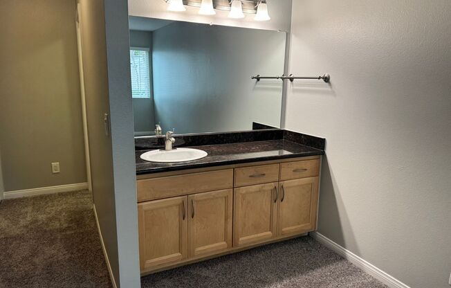 2 beds, 2 baths, 950 sqft, $2,830, Unit 1641L