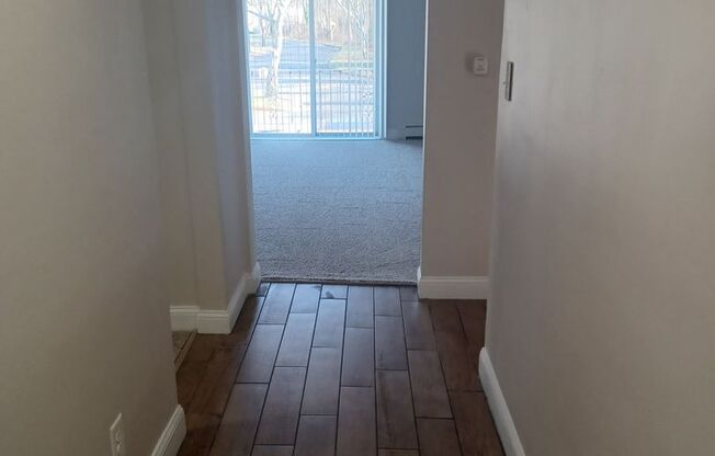 2 beds, 1 bath, 1,100 sqft, $1,600, Unit G207