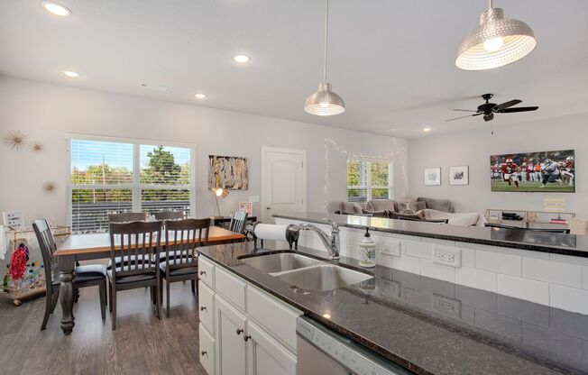 ARFAY WHITHAM AVE 668