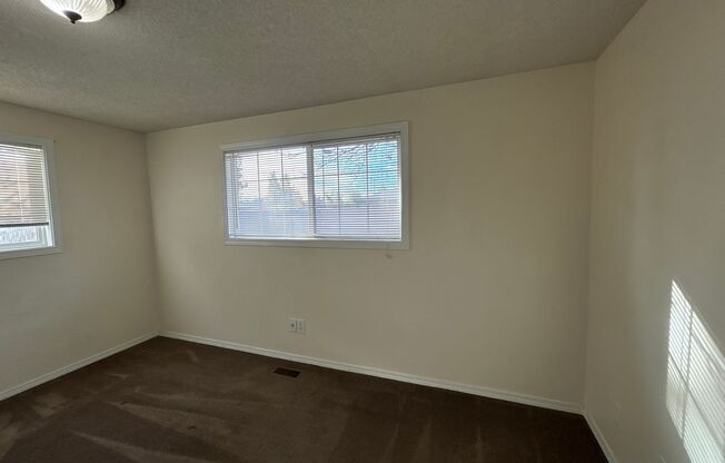 2 beds, 1 bath, $1,650