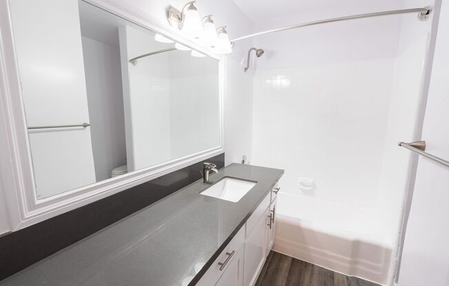 1 bed, 1 bath, 695 sqft, $1,898, Unit 201