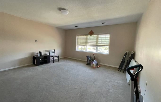 30 Lake Shore Ct Apt 3