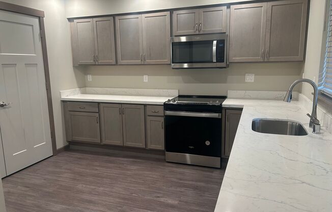 1 bed, 1 bath, 853 sqft, $1,500