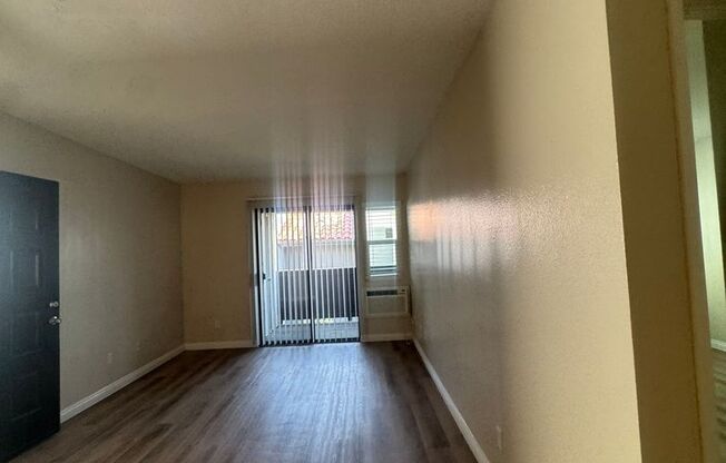 1 bed, 1 bath, 640 sqft, $2,295, Unit 216