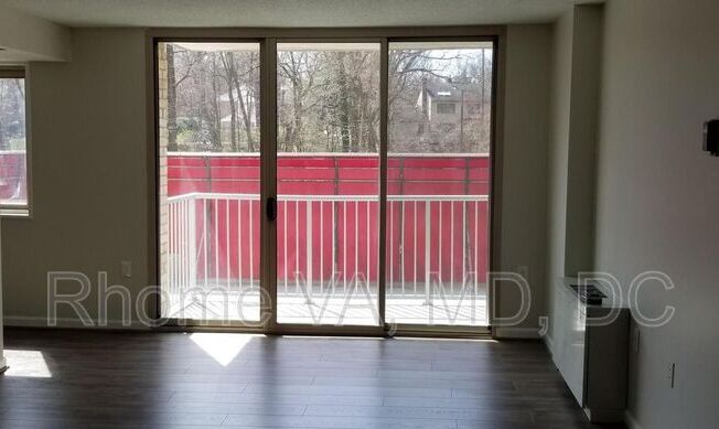 2500 N Van Dorn St