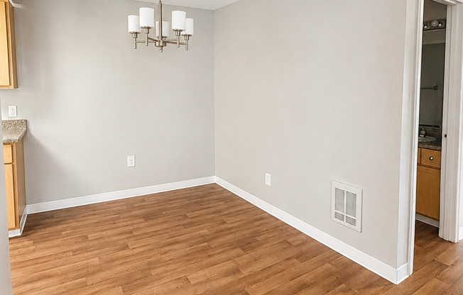 3 beds, 2 baths, $1,695, Unit 67