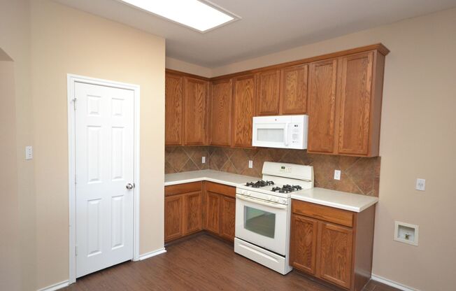 3 beds, 2 baths, $1,750, Unit 2115 Inverness Dr.