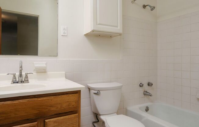 2 beds, 1 bath, 900 sqft, $1,375, Unit 409