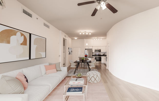1 bed, 1 bath, 848 sqft, $2,930
