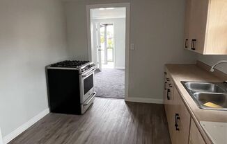 2 beds, 1 bath, $1,900, Unit 4434