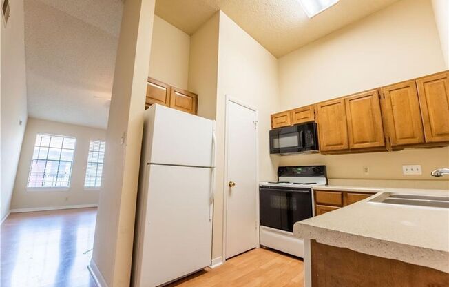 Somerset Condos #206
