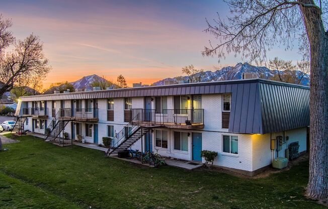 2 beds, 1 bath, 750 sqft, $1,295, Unit H9