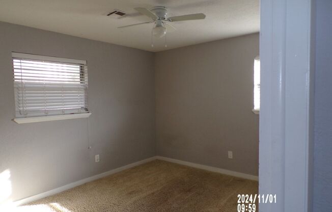 3 beds, 2 baths, $1,100