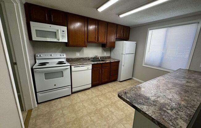 1 bed, 1 bath, 634 sqft, $949, Unit 5619 UD