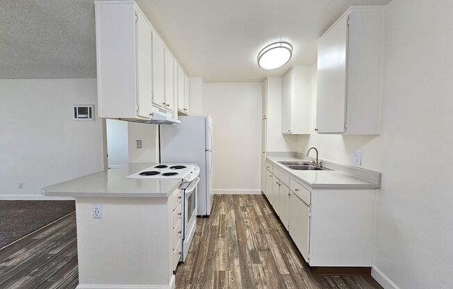 1 bed, 1 bath, 728 sqft, $1,795