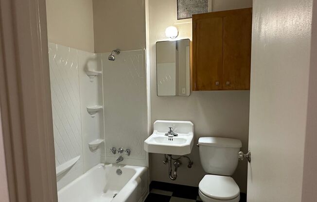 Studio, 1 bath, 280 sqft, $895, Unit 105