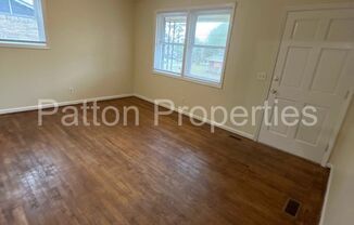 3 beds, 1.5 baths, $1,295