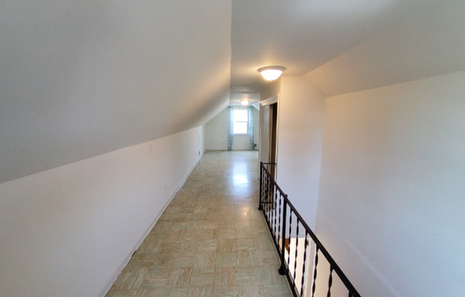 1100 COLUMBIA PL